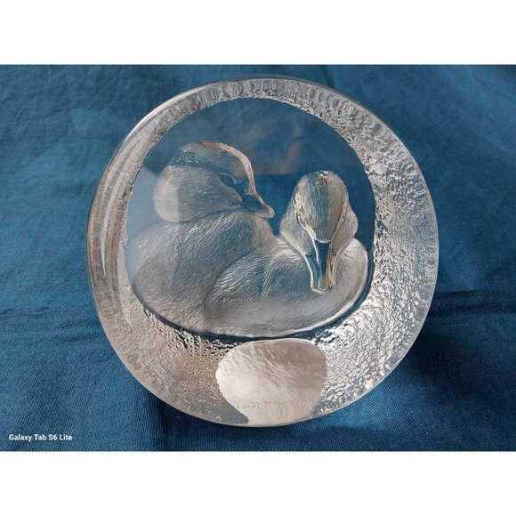 Mats Jonasson clear crystal art glass paperweight two ducklings great condition - Picture 2 of 7